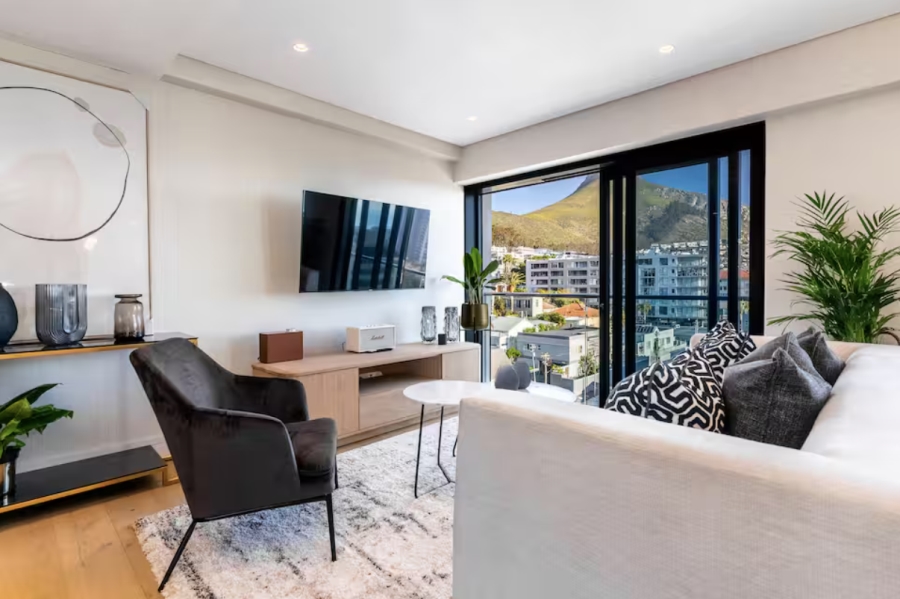 2 Bedroom Property for Sale in Sea Point Western Cape